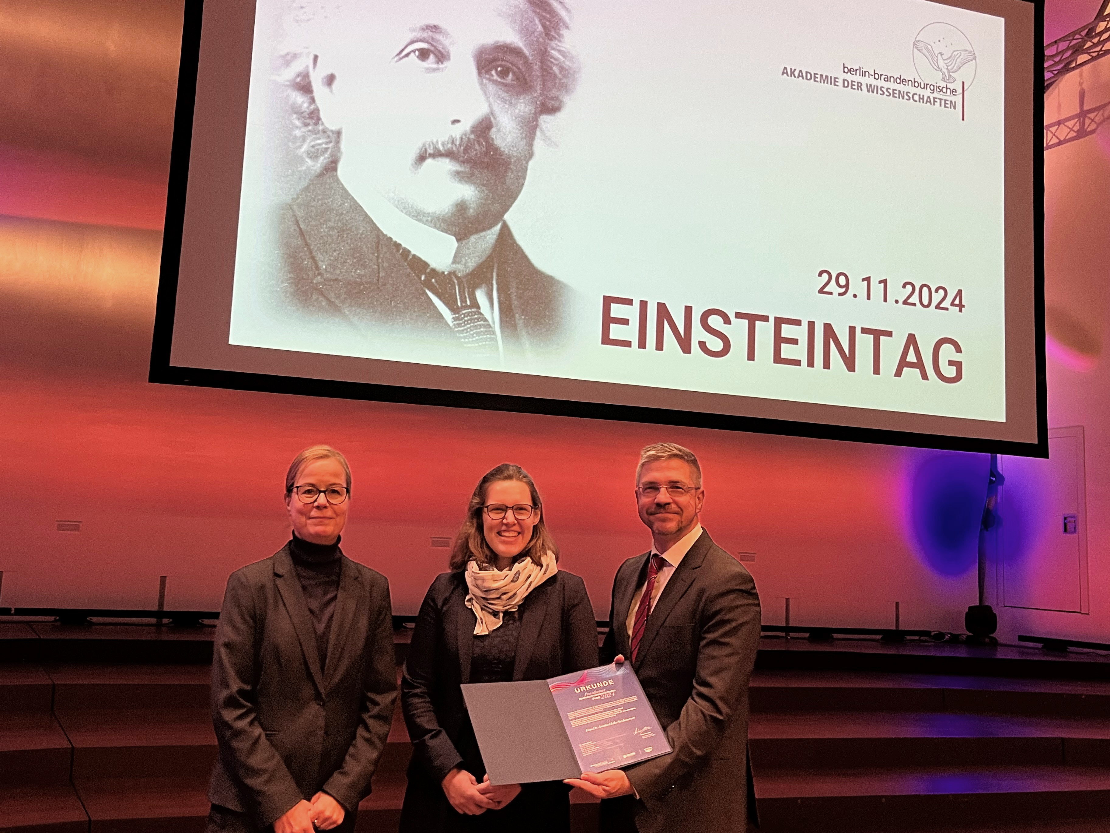 PIK scientist Annika Stechemesser receives the Potsdam Young Scientist Prize PIK scientist Annika Stechemesser receives the Potsdam Young Scientist Prize